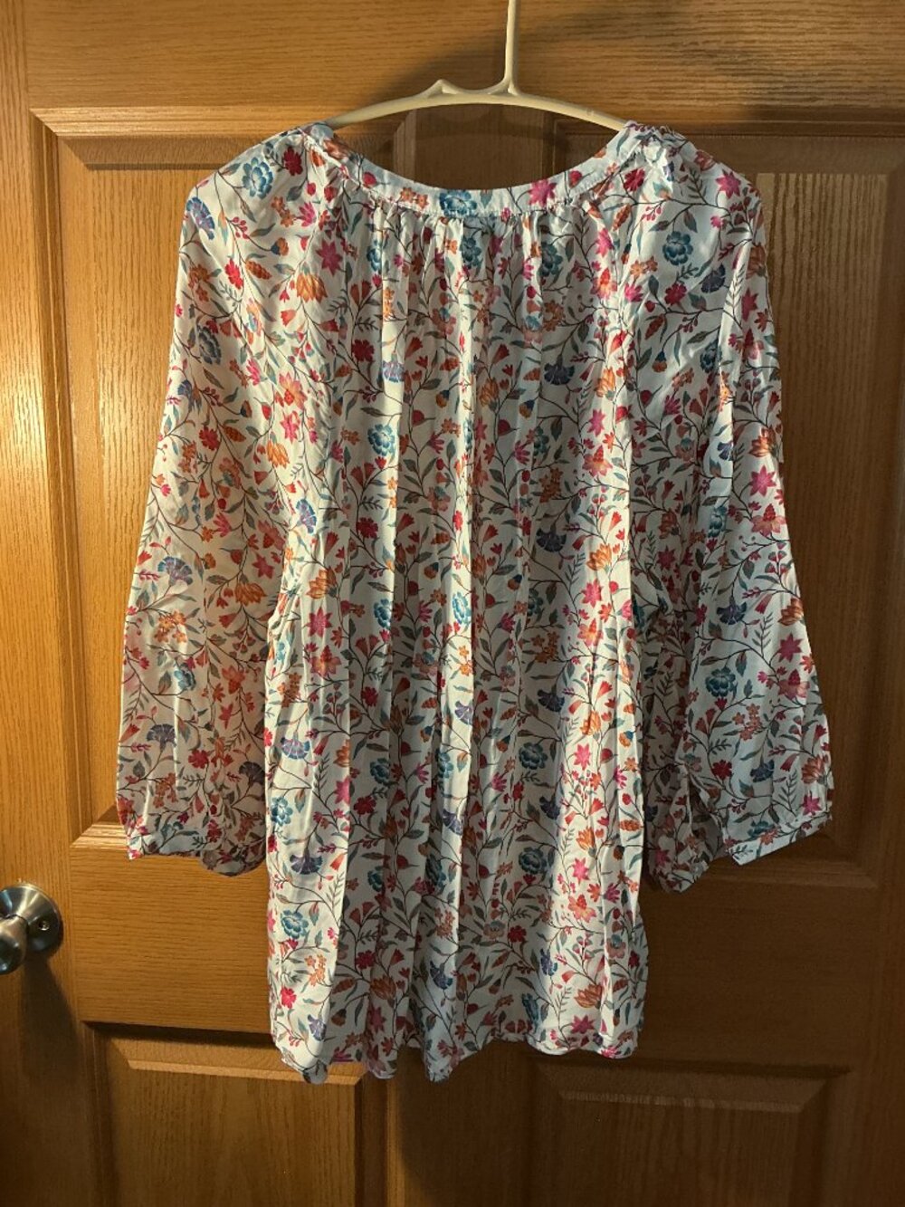 Jones & Co Blouse - Picture 2 of 2